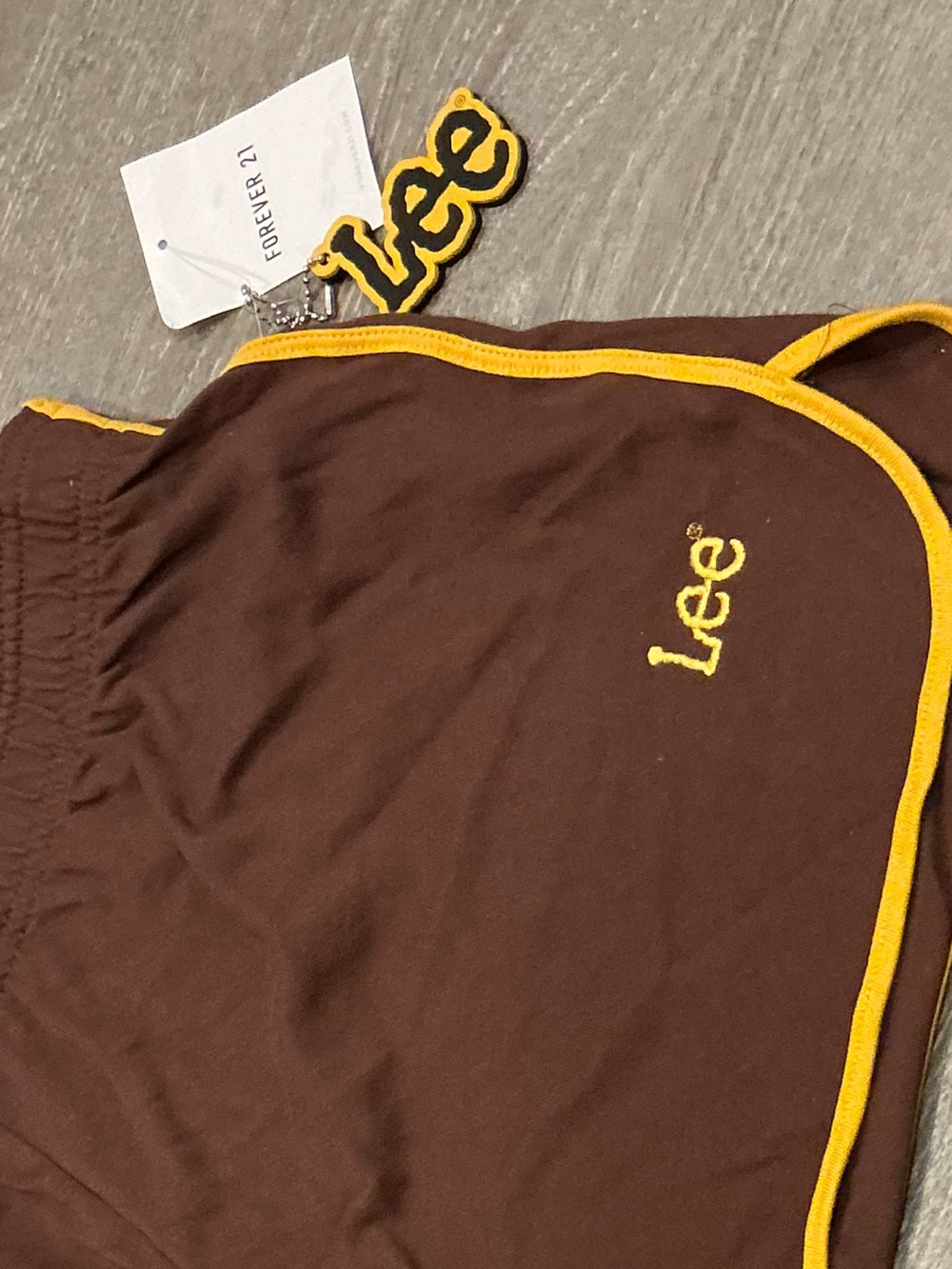 NWT Forever 21 x Lee collection Lee Brown Shorts with Yellow Trim XL